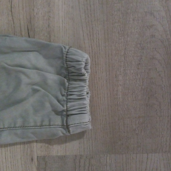 Womens American Eagle pants - Picture 2 of 5